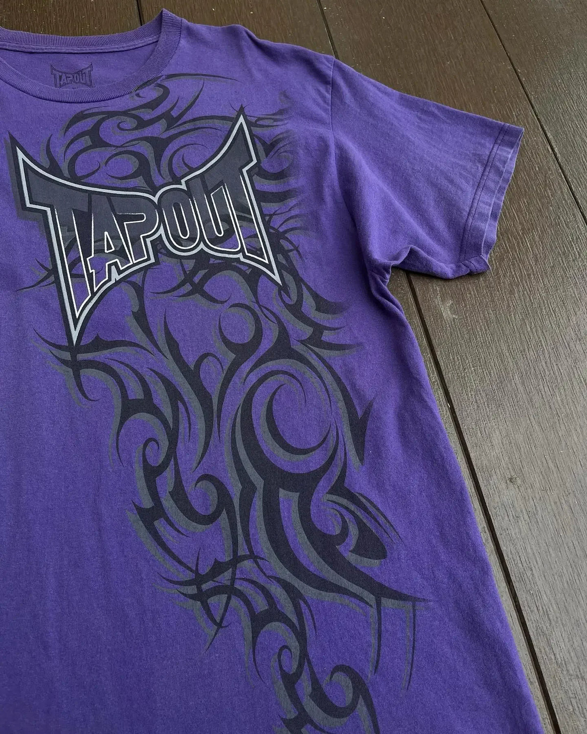TAPPED TEE