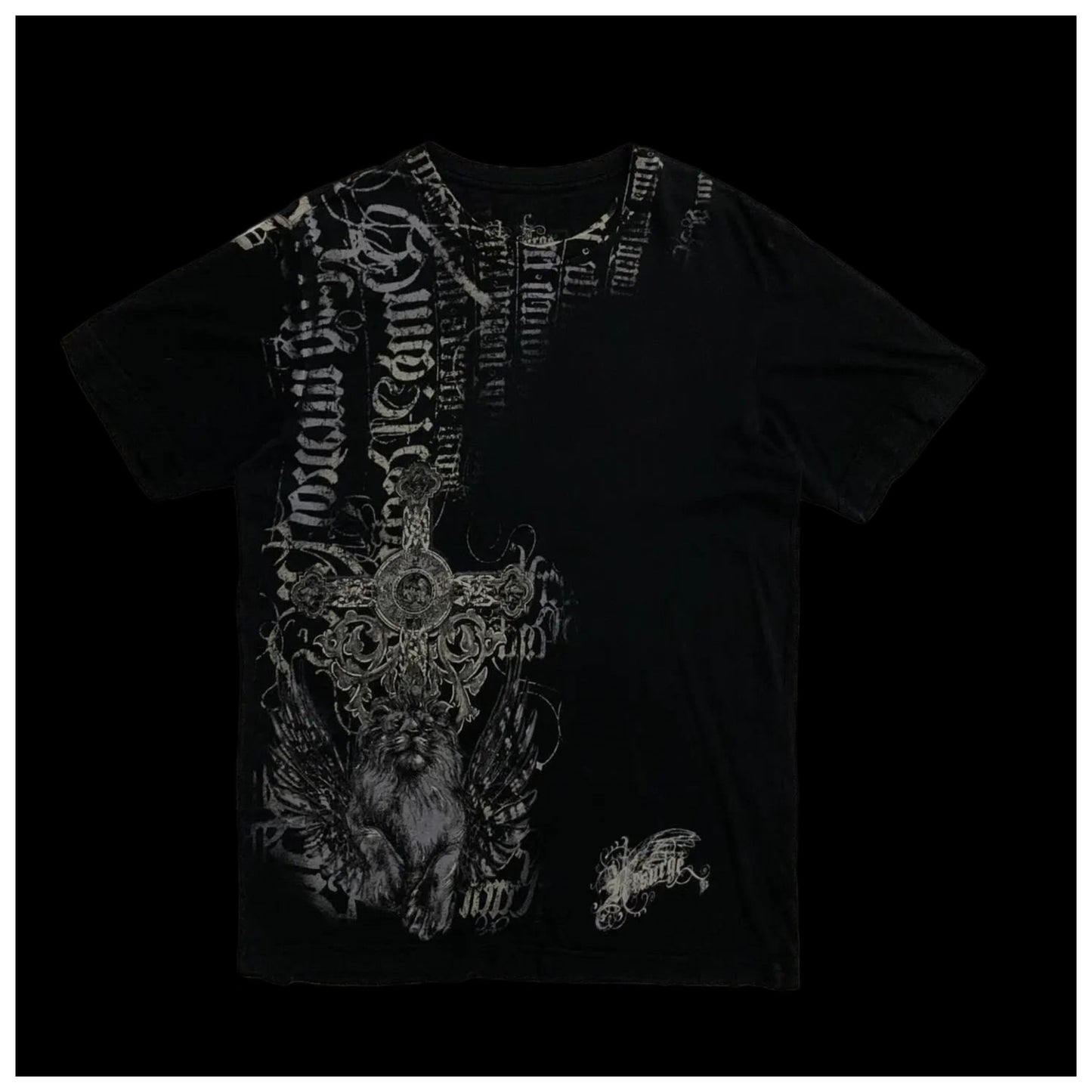 DISTRESSED TEE