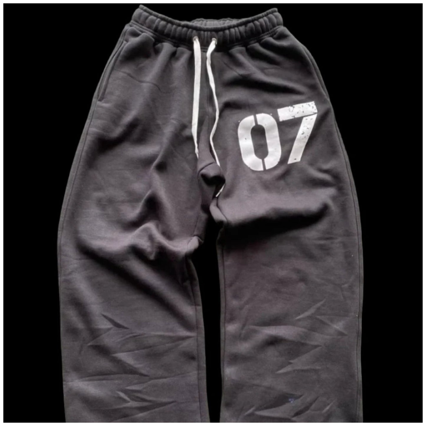 07 sweatpants