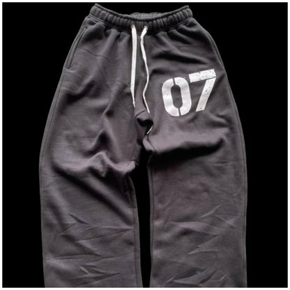 07 sweatpants