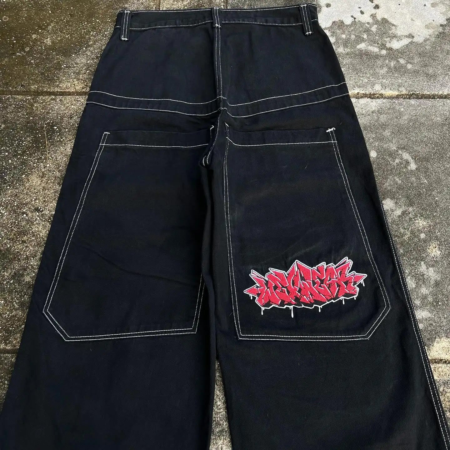 WIDE LEG GRAFFITI JEANS