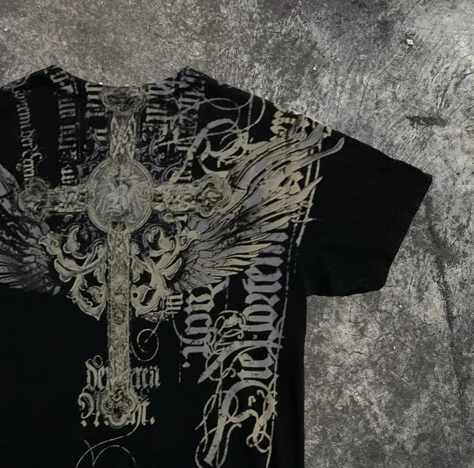 DISTRESSED TEE